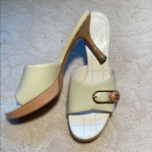 Chanel cream heels